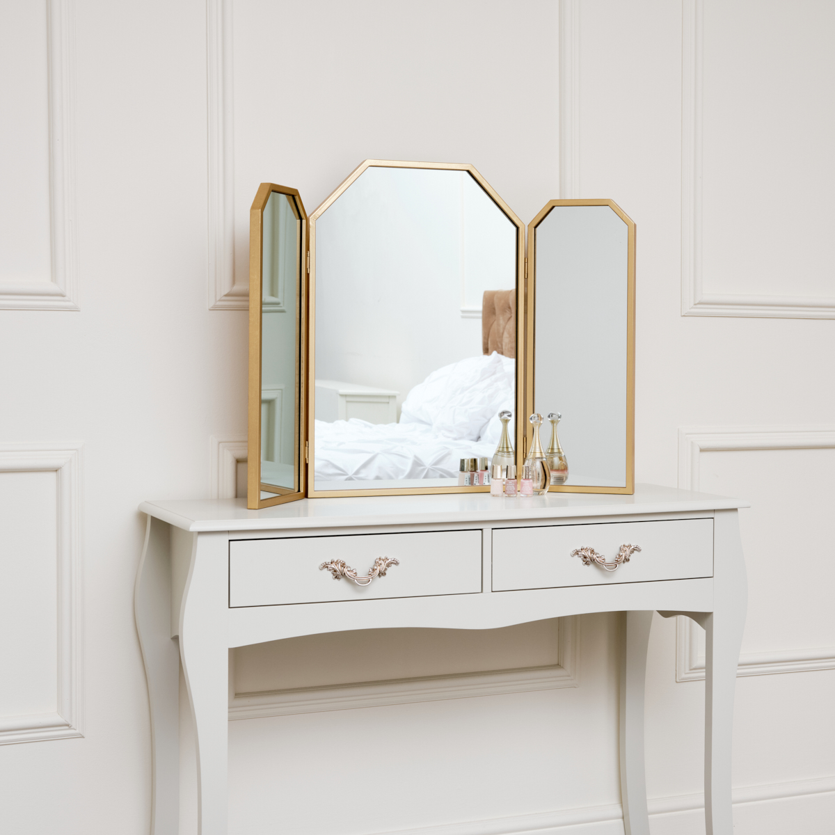 green emerald velvet dress BarberPub Modern Vanity Desk with Mirror, Light Luxury Dressing Table