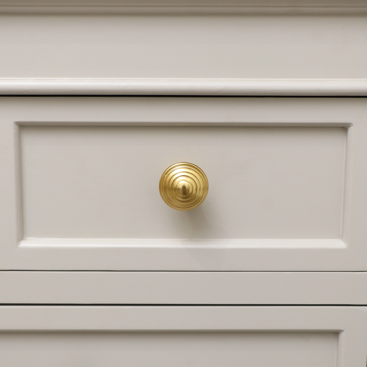 Round Shiny Gold Swirl Detailed Drawer Knob