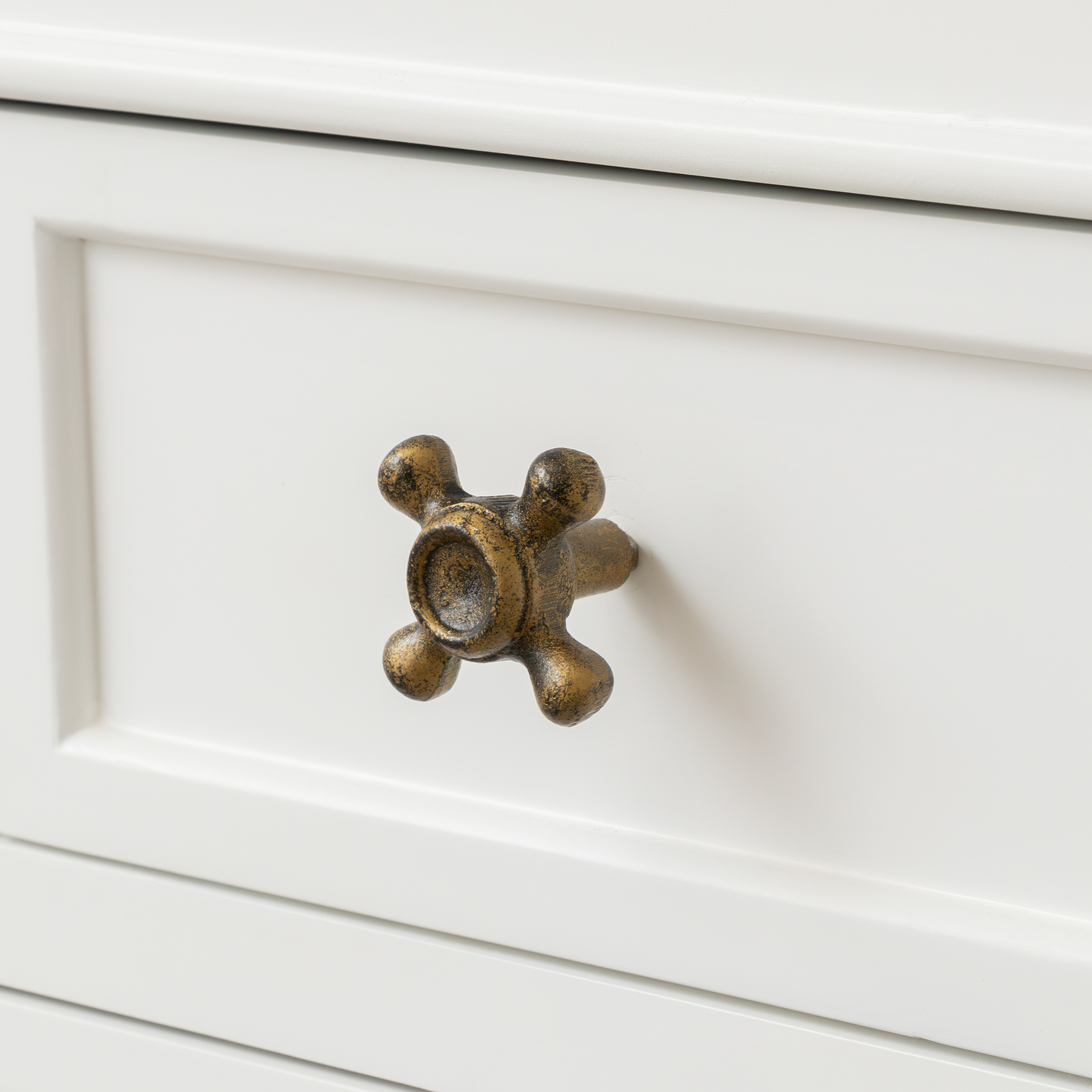 Set of 4 Rustic Tap Drawer Knobs