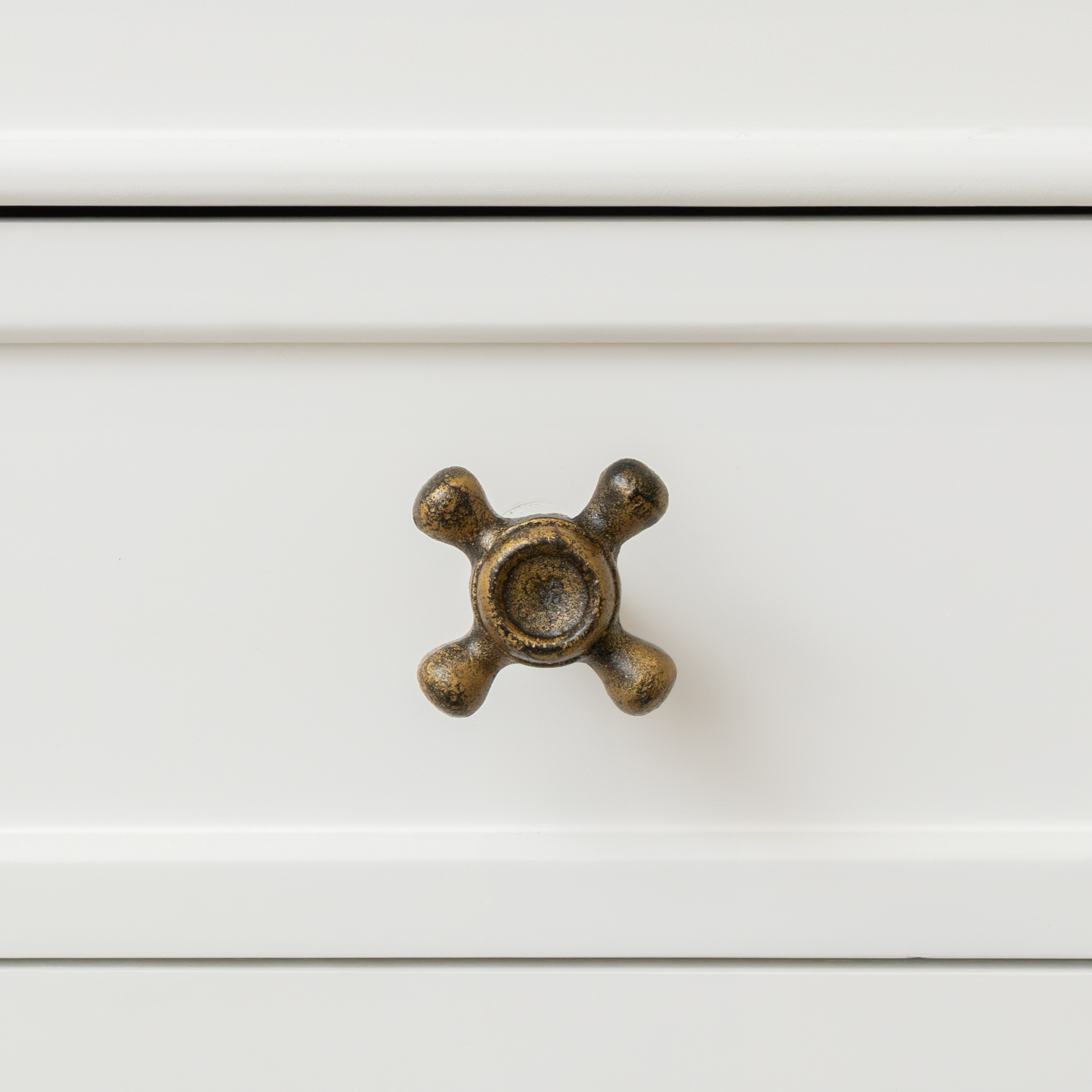Set of 4 Rustic Tap Drawer Knobs